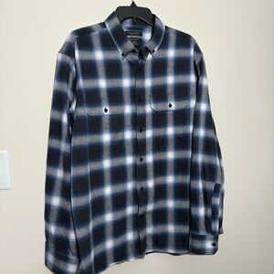 Men’s Banana Republic Dark Blue Winter Flannel Size XL BRAND NEW!